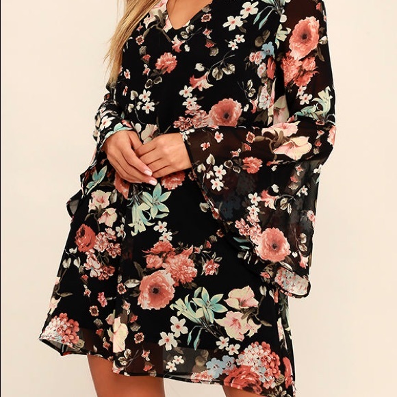 LuLu’s Floral Shift Dress - Picture 2 of 5